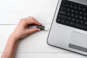 رفع مشکل عدم شناسایی پورت USB در ویندوز