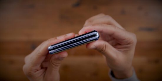 نقد و بررسی گوشی تاشو سامسونگ Galaxy Z Flip