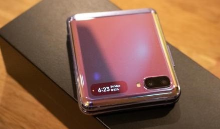 نقد و بررسی گوشی تاشو سامسونگ Galaxy Z Flip
